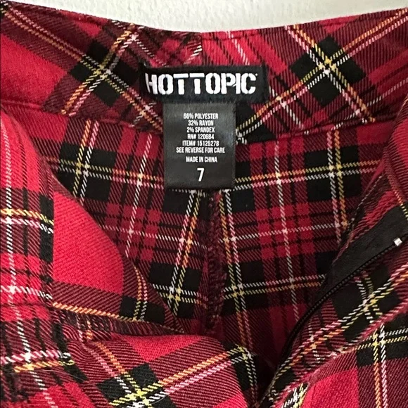 Hot Topic Red Plaid Cargo Jogger Pants 7 - Picture 3 of 7